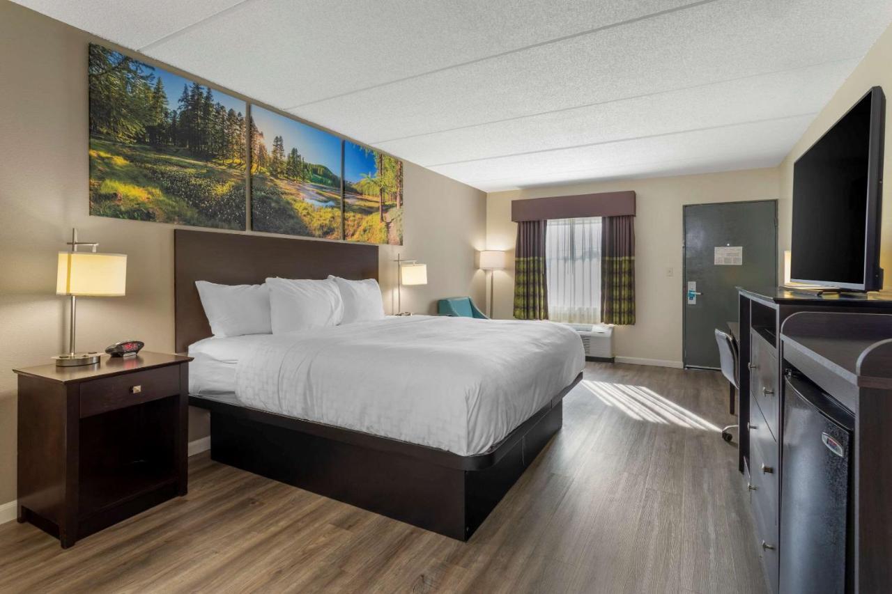 Clarion Pointe Kimball By Choice Hotels Exterior photo